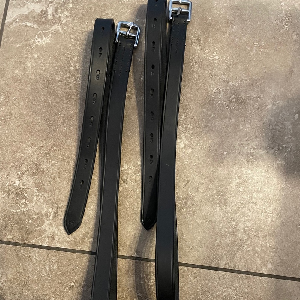 Dressage stirrup leathers